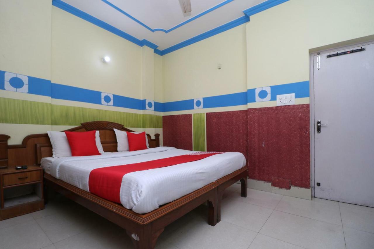 Oyo 30100 Lucky Guest House Amritsar Exterior photo